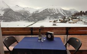 LE COSY aux pieds des pistes appartement avec balcon PLEIN CENTRE